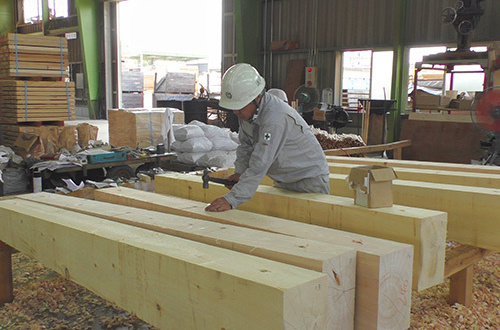 橋梁用枕木の生産